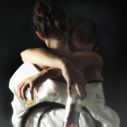 L'ultimo abbraccio, di Wanda D'Onofrio, fotografia digitale, 40x40 cm